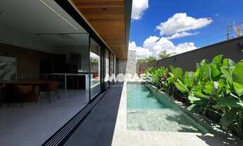 Imagem 7: Casa em Condomínio Fechado com 4 quartos (3 suítes), 3 vagas, para alugar, a/c 257 m² por