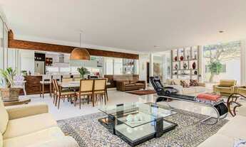 Imagem: Casa Térrea Reformada em Localização