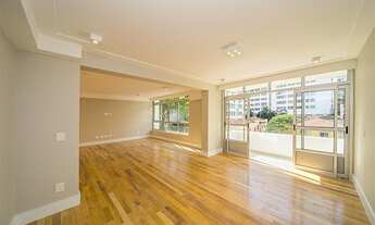 Imagem: TOTALMENTE REFORMADO - JUNTO A PRAÇA BUENO