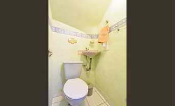 Imagem 7: Sobrado ideal para 2 familias ou para quem quer morar e alugar um espaço pois é dividida e