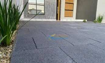 Imagem 2: CASA COM SPA NO TROPICAL III