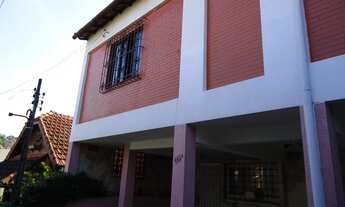 Imagem 2: Casa Valparaíso, local nobre, Rua Simon Bolivar, excelente preço - Petrópolis - RJ