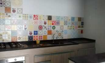 Imagem 2: Vendo duas casas lindas