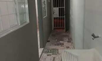 Imagem 3: Aluguel para casal - Casa de Fundos com saída independente St Central