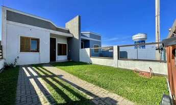 Imagem 1: Oportunidade! Casa composta por 02 dormitórios sendo 01 suíte, localizada em Avenida princ