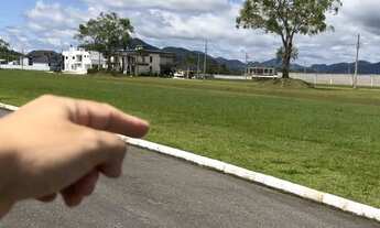 Imagem 2: Casa de condomínio para venda tem 410 metros quadrados em Santa Regina - Camboriú - SC