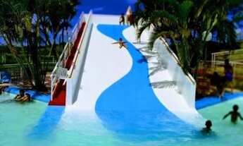 Imagem 2: Loft ( kit net ) em frente ao clube em araruama