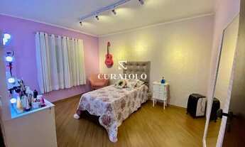 Imagem 6: Seu novo lar em Santo André: Espaçosa Casa de 6 Dorms com 3 Vagas e Quintal Bairro Jardim