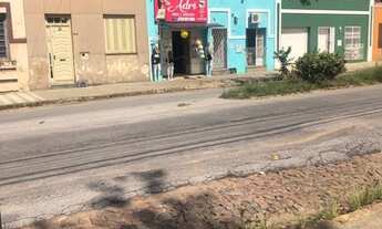 Imagem: Casa na frente da praça das carretas Bage