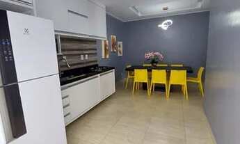 Imagem 5: Cond. Turim - casa de 2/4 sendo uma suíte - armários embutidos - garagem coberta - ampliaç