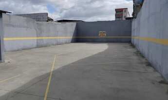 Imagem 5: Estacionamento Terreno ao Lado da Casa e Vídeo