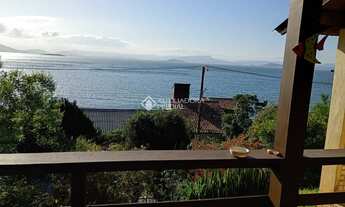 Imagem 2: Ampla casa, vista para o mar