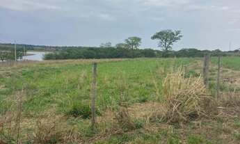 Imagem 2: Terreno/Rancho pé na água