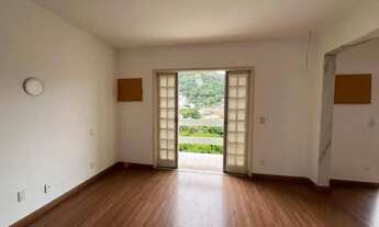 Imagem 4: JO646A - Excelente casa com 3 quartos (reversível para 4) com 244 m² em São Francisco - Ni