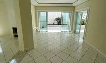 Imagem 3: Casa para locação com 3 suítes, varanda, escritório, 450 m² no Alphaville, Campinas