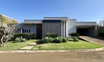 Imagem 3: Casa para venda e locação no Condomínio Petit Ville com dois quartos na Região Sul de Lond