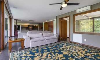 Imagem 6: Casa à venda em Agronomia com 493 m², 4 quartos, 4 suítes, 3 vagas