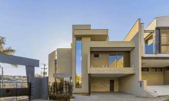 Imagem 2: Boa Vista, Cond. Villaggio Valle Del Sol, casa 298 m², 3 Suítes, Quintal, 4 Vagas, à venda