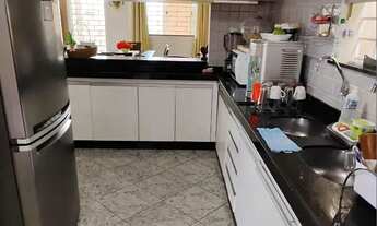 Imagem 5: Vendo Excelente casa toda reformada e com pintura nova, com 161m² de área construída