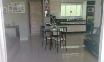 Imagem 4: Casa para venda em PARQUE RESIDENCIAL LAGOINHA de 270.00m² com 3 Quartos, 2 Suites e 4 Gar