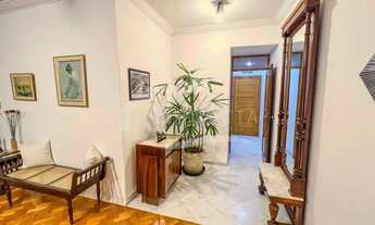 Imagem 4: Impecável! 3 Quartos Reformado com Vaga Escriturada em Rua Nobre