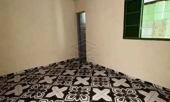 Imagem: Casa Ampla com garagem coberta