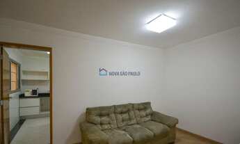 Imagem 3: Sobrado na Região do Bosque da Saúde, com 1 dormitório, sala, cozinha e área de serviço