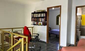 Imagem 6: Sobrado com 224 m2 com 4 quartos com 1 suíte em Jardim Itaipu - Goiânia - GO