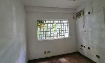 Imagem 4: Casa de vila sobrado para aluguel e venda possui 200 metros quadrados com 3 quartos