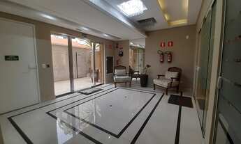 Imagem 2: Apartamento para venda possui 103 metros quadrados com 3 quartos em Cabral - Curitiba - PR