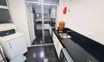 Imagem 5: Área Privativa sobre Pilotis Reformada com Armários Planejados - BH - Itapoã - 3 quartos