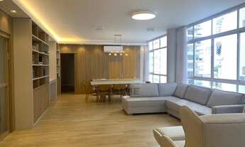 Imagem 5: Apartamento super ilumindado, totalmente reformado, em rua arborizada em Higienópolis!