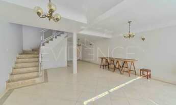 Imagem 5: Sobradão com 4 dormitórios, sendo 1 suíte em rua tranquila, garagem para + de 15 carros