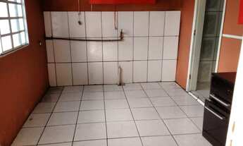 Imagem 4: Casa em rua pública