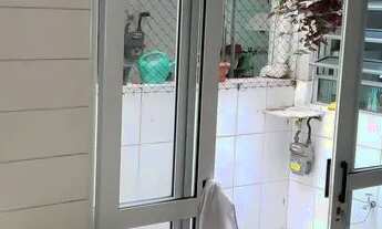 Imagem 5: Apartamento muito bem localizado, perto de avenidas importantes, reformado, taco moderno