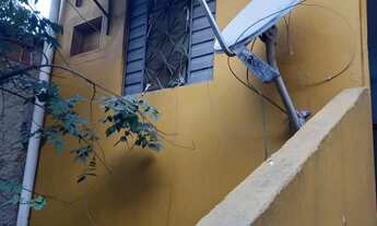 Imagem 4: Alugo kitinete 400,00 santíssimo