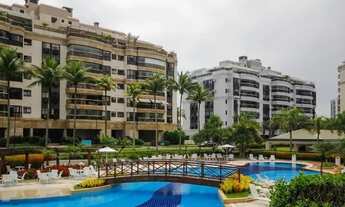 Imagem 2: Apartamento para aluguel possui 185 m2 com 3 quartos Les Résidences Saint Tropez - Barra d