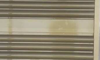 Imagem: Portão alumínio medindo. 90x2.10