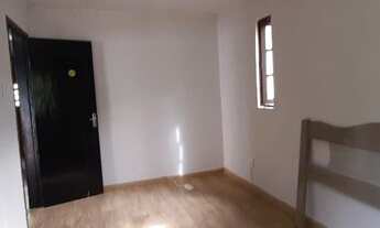 Imagem 3: Casa 2 quartos + garagem em frente a praça e direto com proprietário, no Partenom