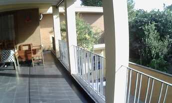 Imagem 2: Bela casa 3 quartos suíte sala ampla cozinha edicula garagem 8 carros 400 metros do Metro