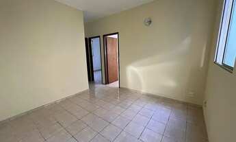 Imagem 2: Apartamento de dois quartos, primeiro andar, Camargos