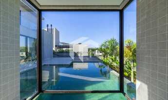 Imagem 5: CASA À VENDA NO CONDOMÍNIO ALPAVILLE DOM PEDRO COM 4 SUÍTES, NA REGIÃO DO GALLERIA SHOPPIN