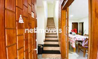 Imagem 6: Casa 4 quartos, espaço gourmet, quintal nos fundos, vista definitiva, 4 vagas. Abaixo do p