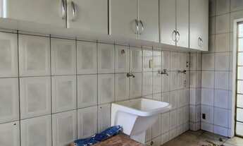 Imagem 7: Casa sobrado 3 Quartos suite , 4 salas, garagem 4 carros Setor Urias Magalhães