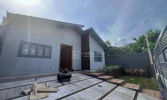 Imagem 3: Casa à Venda com 3 Dormitórios, sendo 1 Suíte localizada no Loteamento Serras de Atibaia