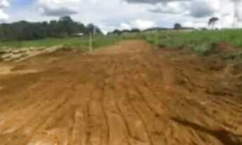 Imagem 5: Vende-se pequeno lote mas já ajuda a sair do aluguel!!!