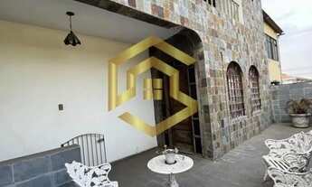 Imagem: Casa para Venda em Belo Horizonte / MG no