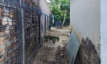 Imagem 6: Casa com 3 Quartos (1 Suíte) + Terreno Enorme (16x64m