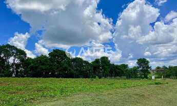 Imagem 2: Chácara à Venda com 3 Casas Construídas e Salão de Eventos -com 60.545 m² Total em São Jos