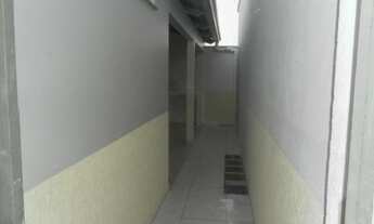 Imagem 2: Alugo ótima Kit net Recém Construída